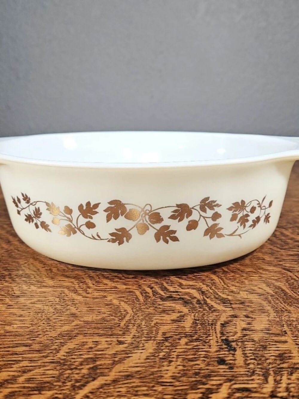 Pyrex Golden Acorn #043 Casserole Dish 1.5 Q